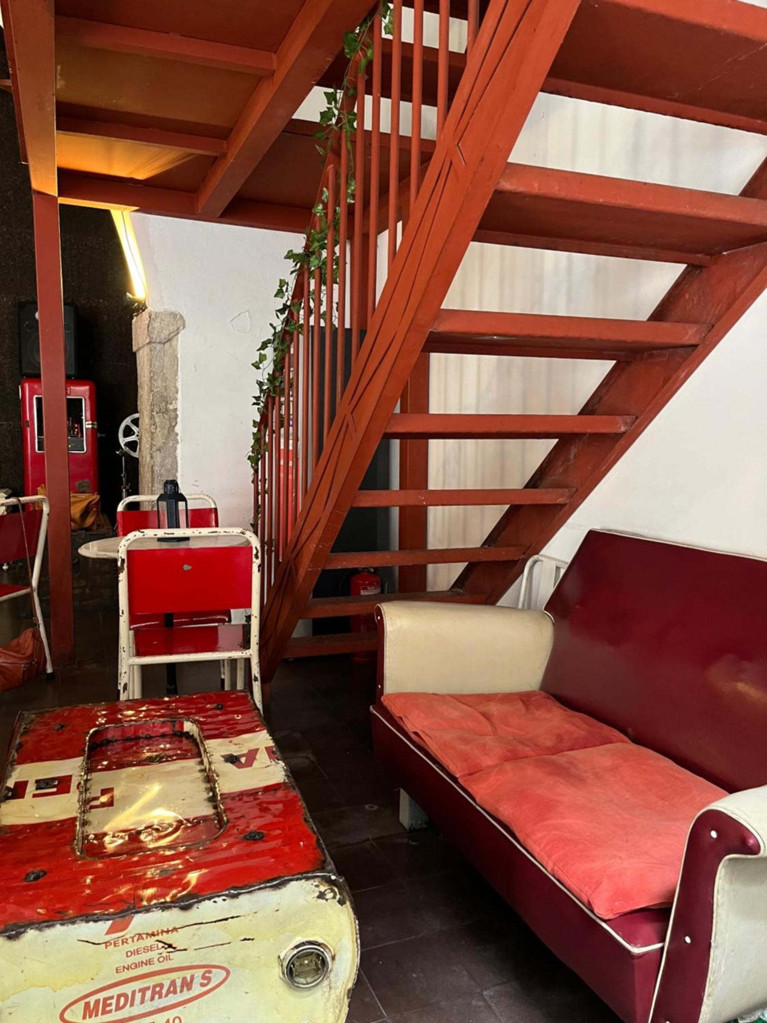 Alface Hall Hostel & Bar Лісабон Екстер'єр фото